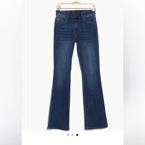 Kut from the cloth Nicole boot cut Jean size 2